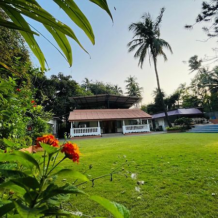 Villa By The Sea Mumbai Exterior photo