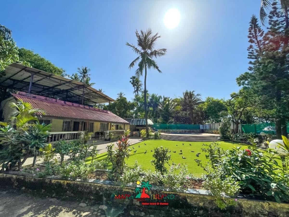 Villa By The Sea Mumbai Exterior photo