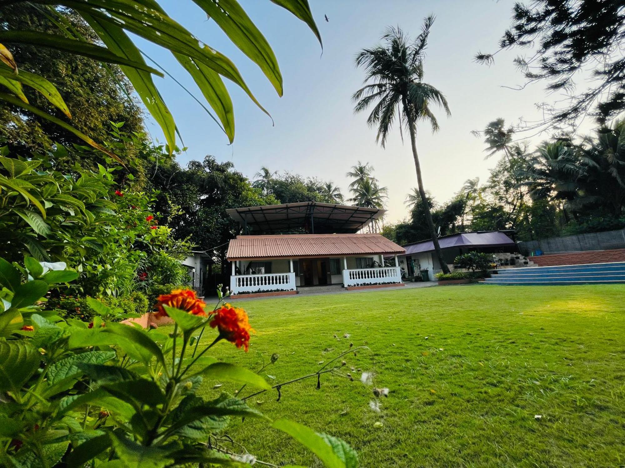 Villa By The Sea Mumbai Exterior photo